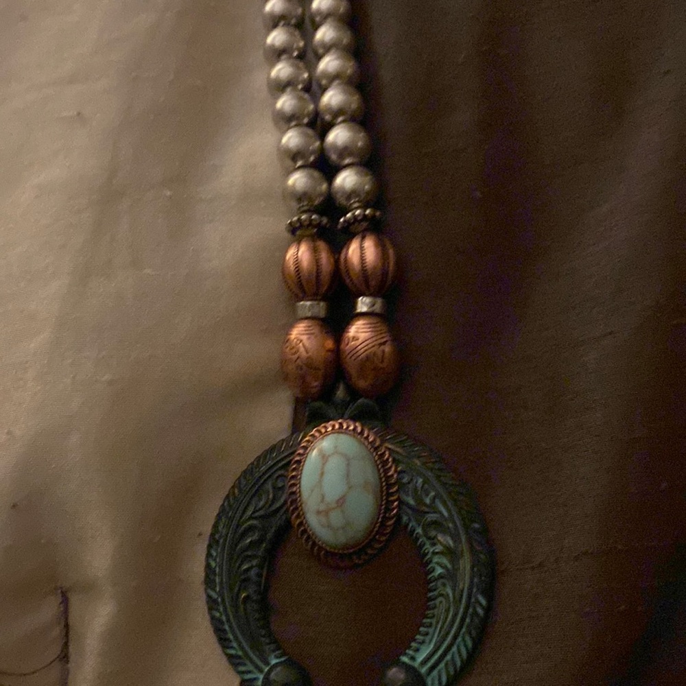 Western neckless with bronze and turquoise